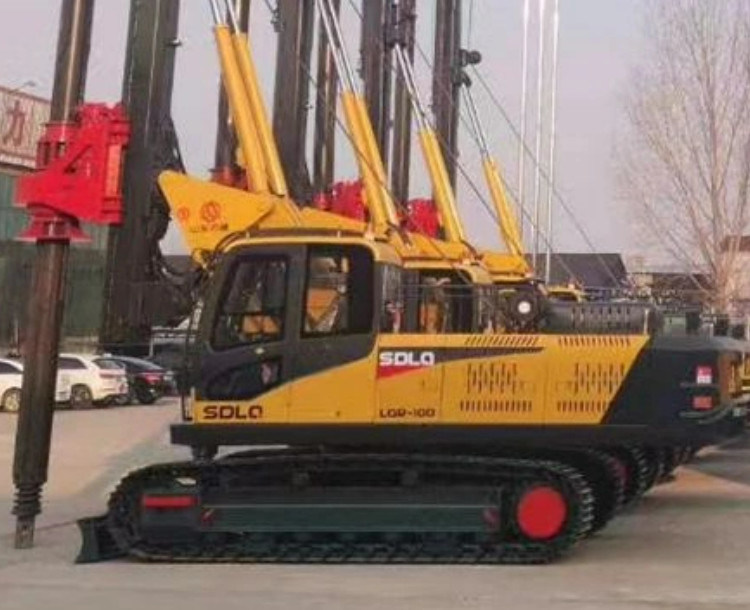 20m Paletli Döner Sondaj Rig Kazık Makinaları Üstü